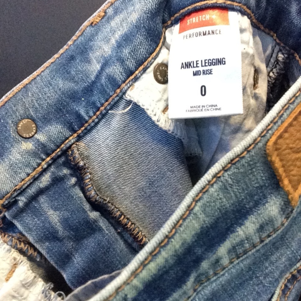 Express Jeans - Picture 3 of 5